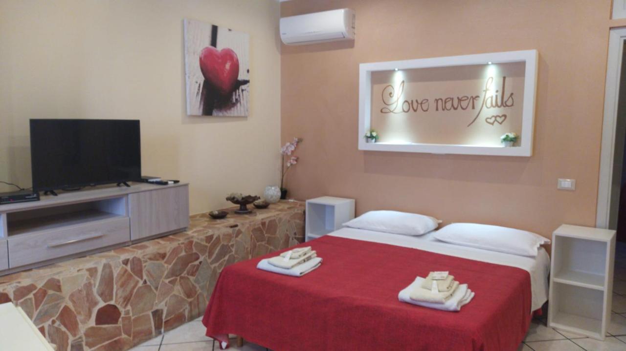 تاورمينا Sicily In Love 2 - Rooms & Breakfast المظهر الخارجي الصورة
