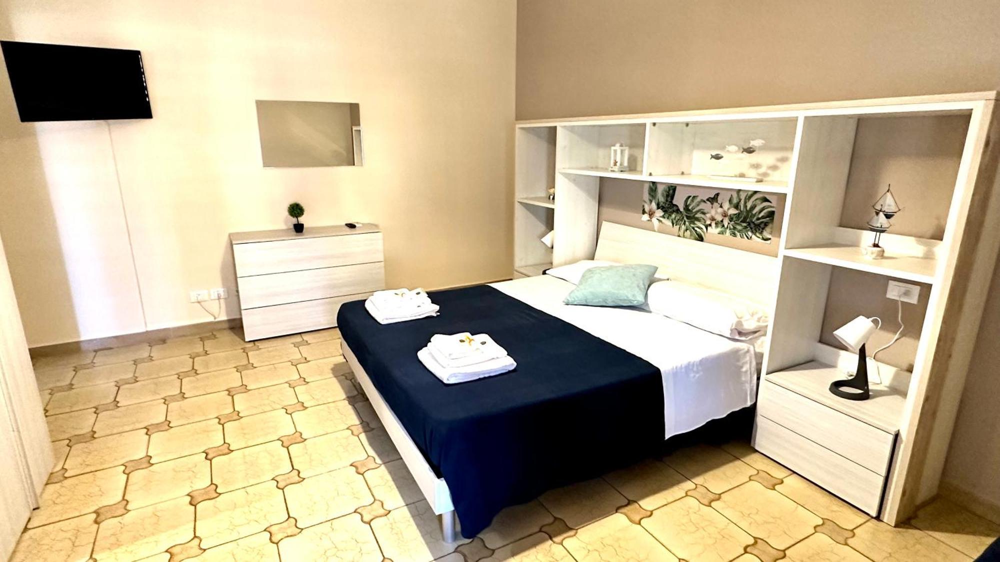 تاورمينا Sicily In Love 2 - Rooms & Breakfast الغرفة الصورة